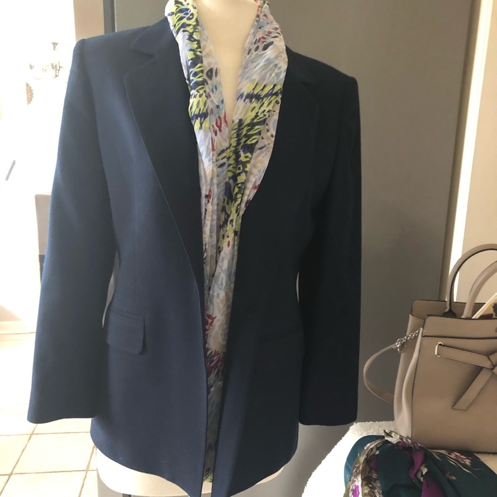 🎉🎉SALE ENDS 3/9🎉🎉TALBOTS NAVY wool blazer
